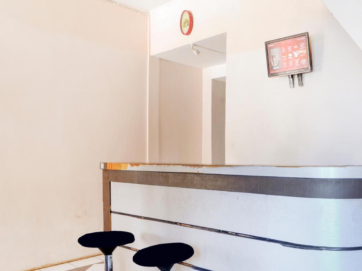 Oyo 90263 Hotel Diva Golf Бенгкулу Екстериор снимка